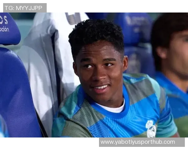 里昂冬窗计划租借恩德里克福法纳和莫顿将继续留队至明夏 里昂冬窗计划租借恩德里克福法纳和莫顿将继续留队至明夏