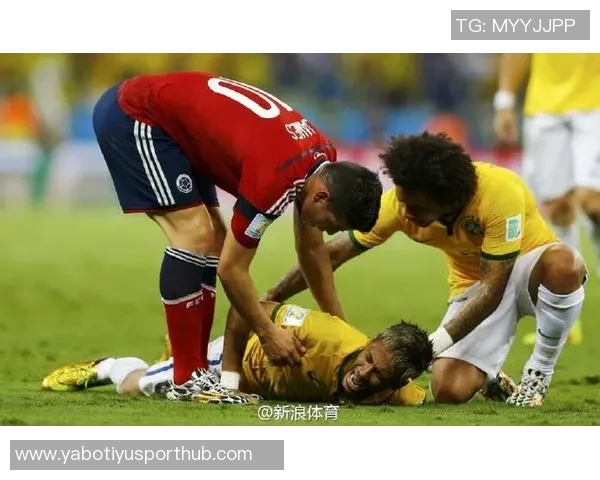 内马尔遭遇无接触拉伤痛苦倒地队医紧急救治后顽强回归赛场 内马尔遭遇无接触拉伤痛苦倒地队医紧急救治后顽强回归赛场