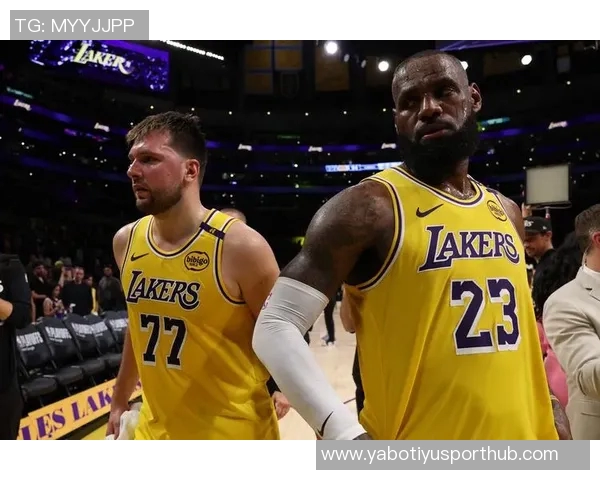 詹姆斯状态回暖引发热议预测他本赛季的精彩数据表现