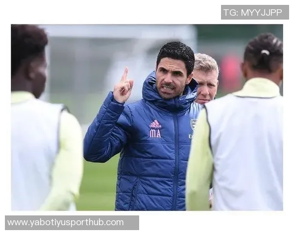 评论员分析弗兰克使用带枪手logo杯子是否合适赢球才是关键因素