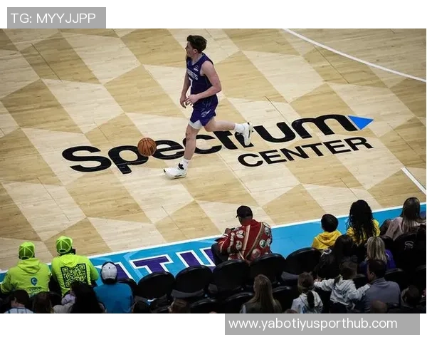 雷诺全能表现助力球队克尼佩尔三分如雨弗拉格哈珀共同发力争胜